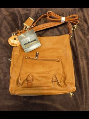 NWT Bulldog Women’s Tan Crossbody Conceal Carry Shoulder Bag